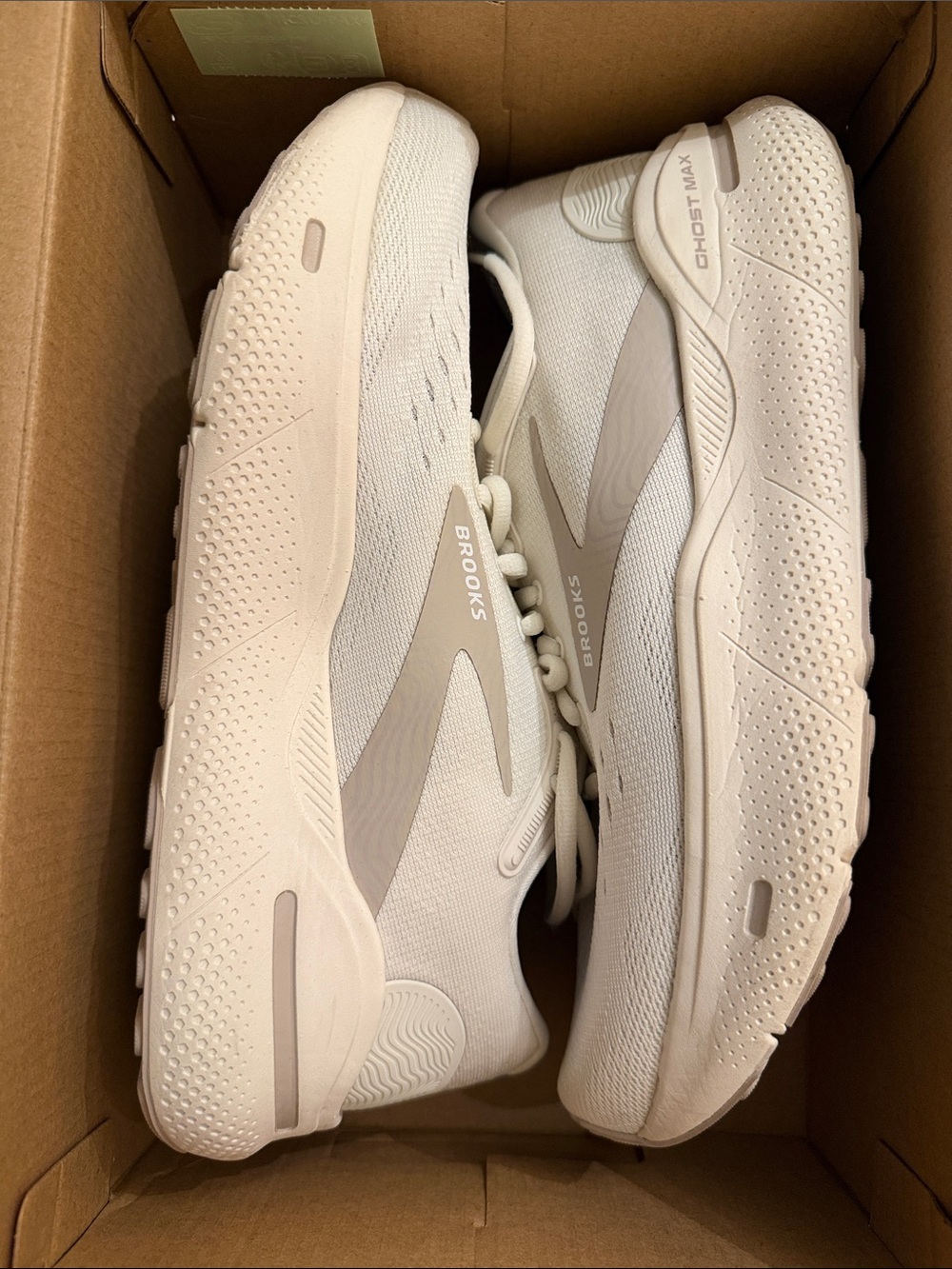 Brooks Ghost Max Men's Running Shoes in Off-White and Light Tan